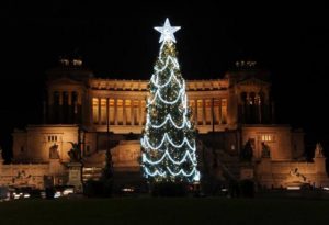 Risultati immagini per ALBERO DI NATALE PIAZZA VENEZIA