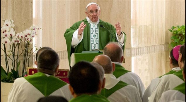 Risultati immagini per papa francesco santa marta