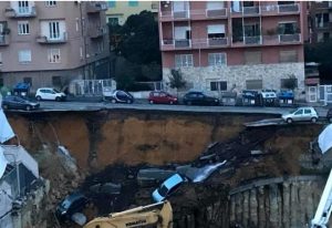 Risultati immagini per roma strada crollata